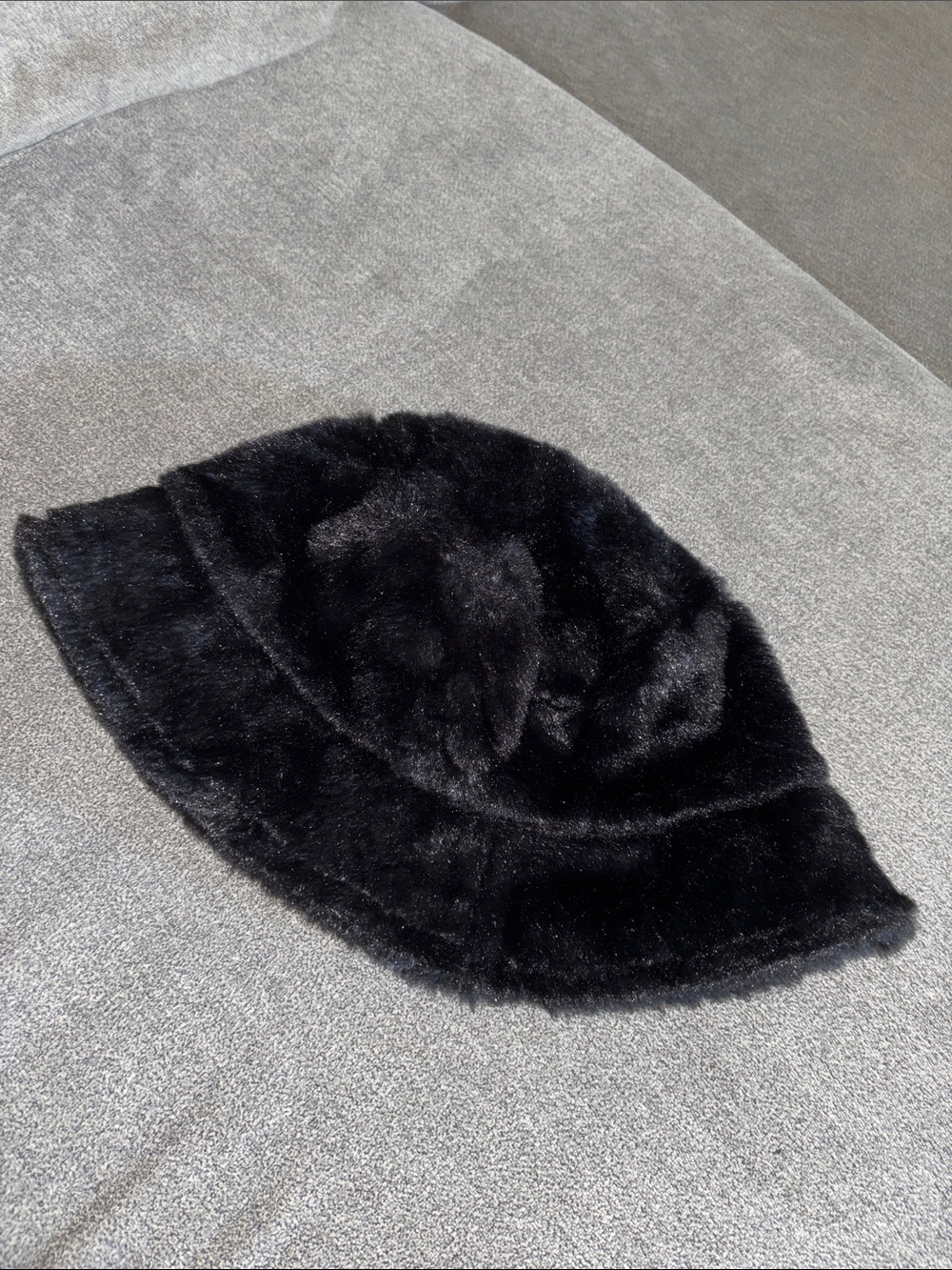 SHEIN Black Faux Fur Bucket Hat NWT - Picture 2 of 7